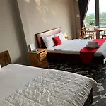 Bờ Sông Hotel
