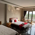 Bờ Sông Hotel