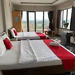 Bờ Sông Hotel