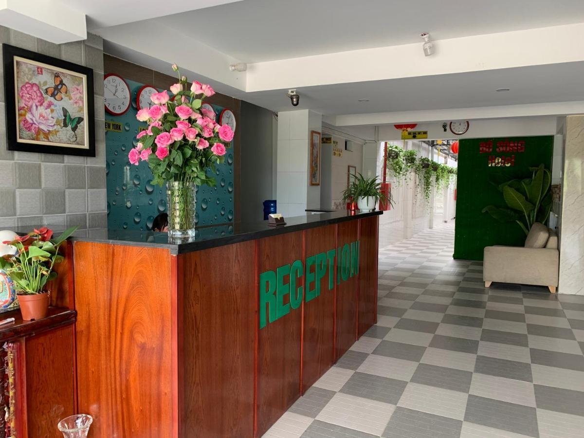 Bờ Sông Khách sạn *