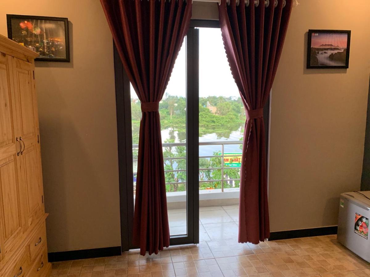 Bờ Sông Khách sạn